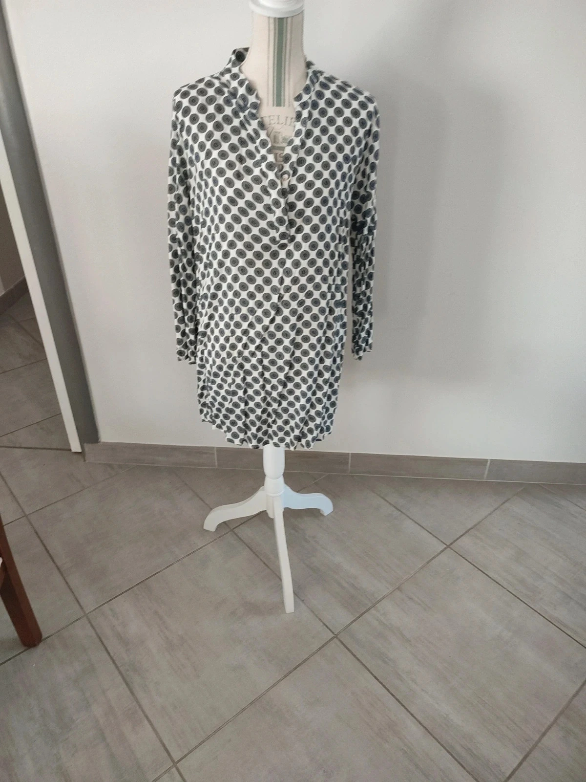 Chemise longue femme ou robe très courte taille l